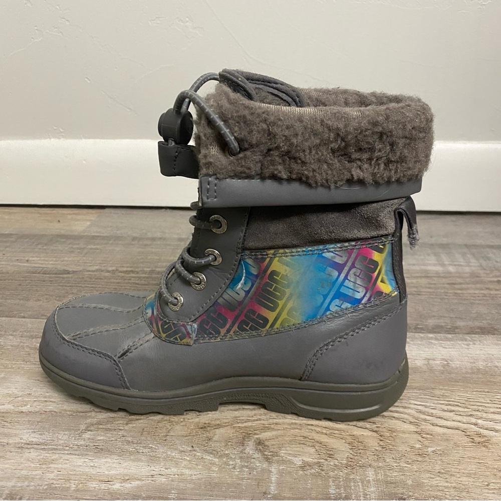 UGG Kids Gray Snow Boot with Rainbow Logo Panel